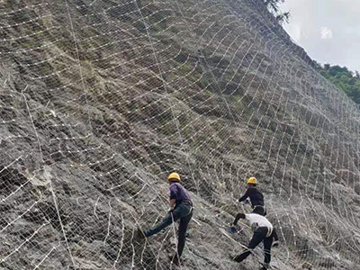 主动边坡防护网
