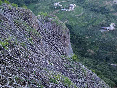 环形边坡防护网图片6 环形边坡防护网图片6